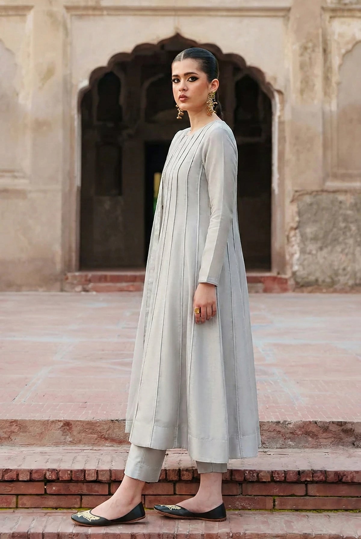 Rozaib Moonlight Silver Maxi Pishwas – Panel Piping Edition (3 Piece)